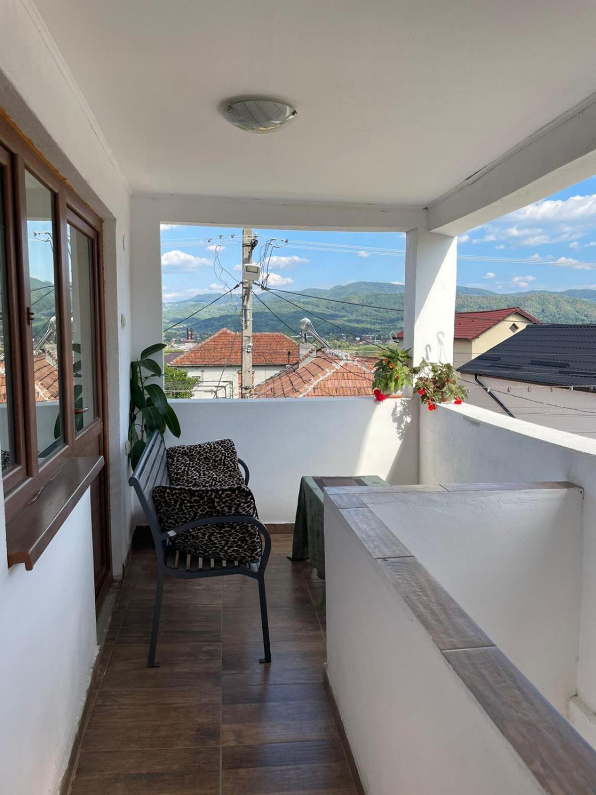 Appartement Casa Noastra à Călimăneşti Extérieur photo